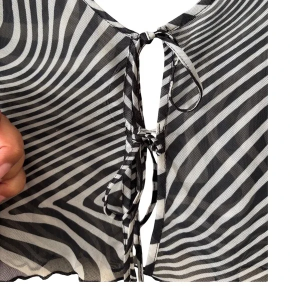 H&M Divided Zebra Psychedelic Mesh Tie Front Crop Top Flare Sleeve Black White M - Picture 3 of 4
